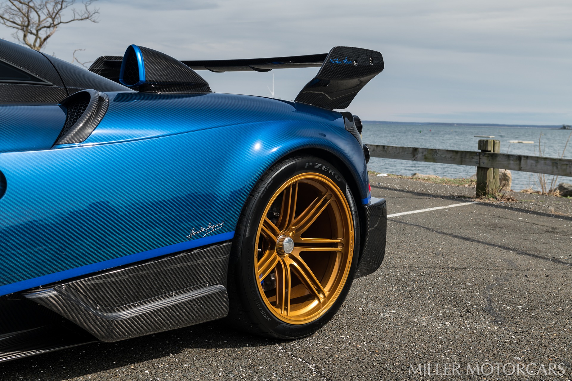 Blue Carbon Fiber Pagani Huayra BC for Sale