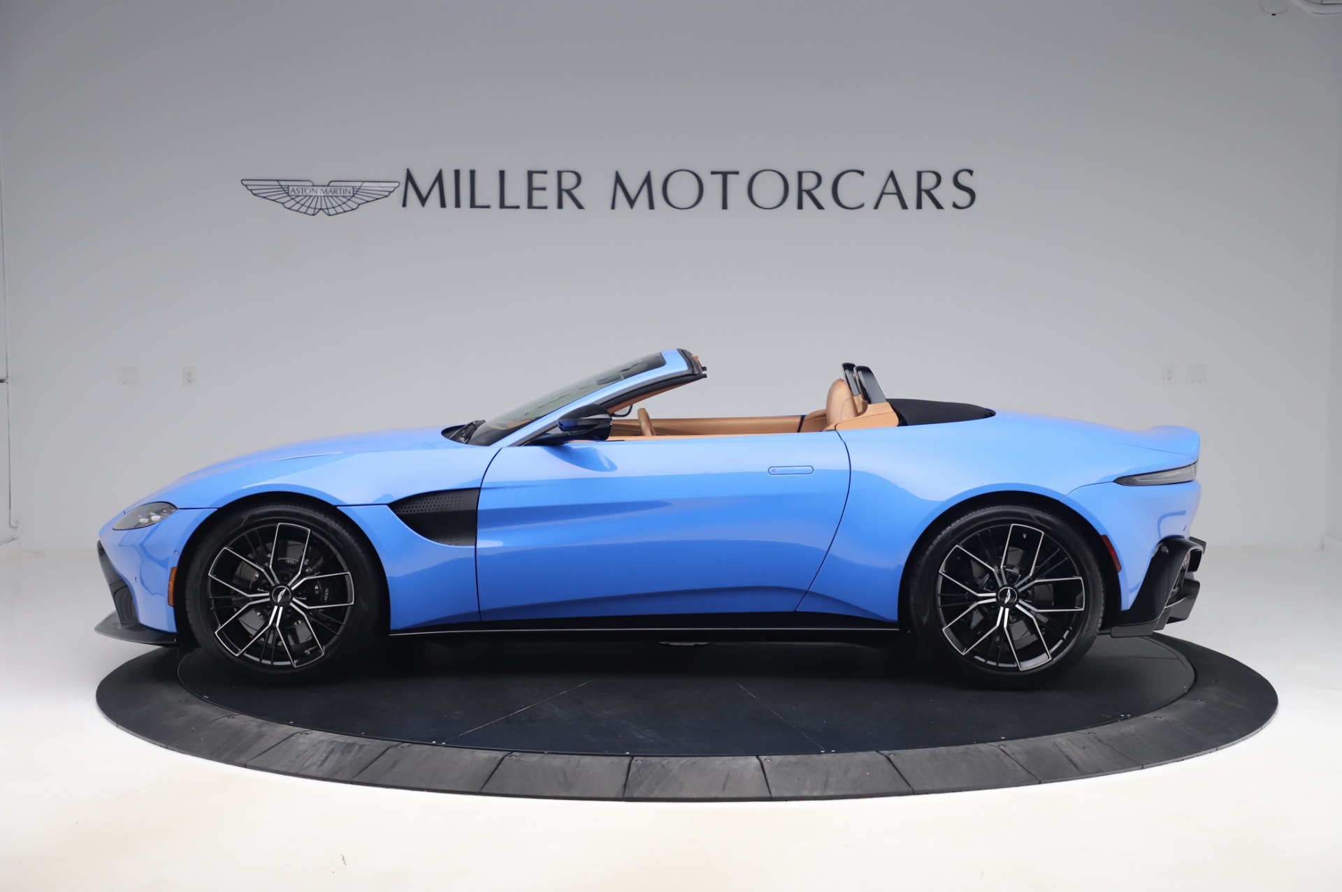 New 2021 Aston Martin Vantage Roadster For Sale (Special Pricing