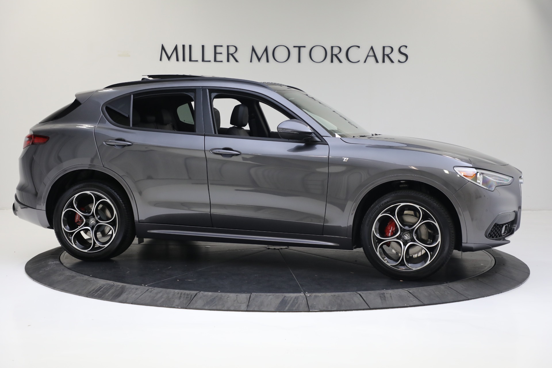 Alfa romeo stelvio 2022