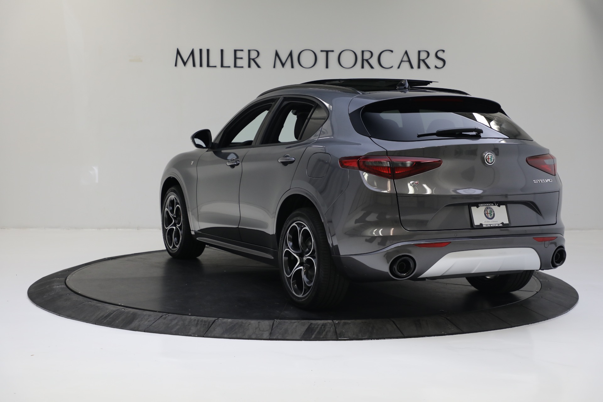 Alfa romeo stelvio 2022