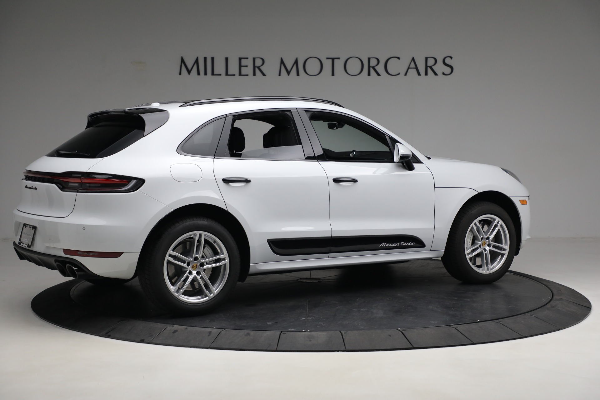 2021 Porsche Macan Turbo Review, Pricing, and Specs